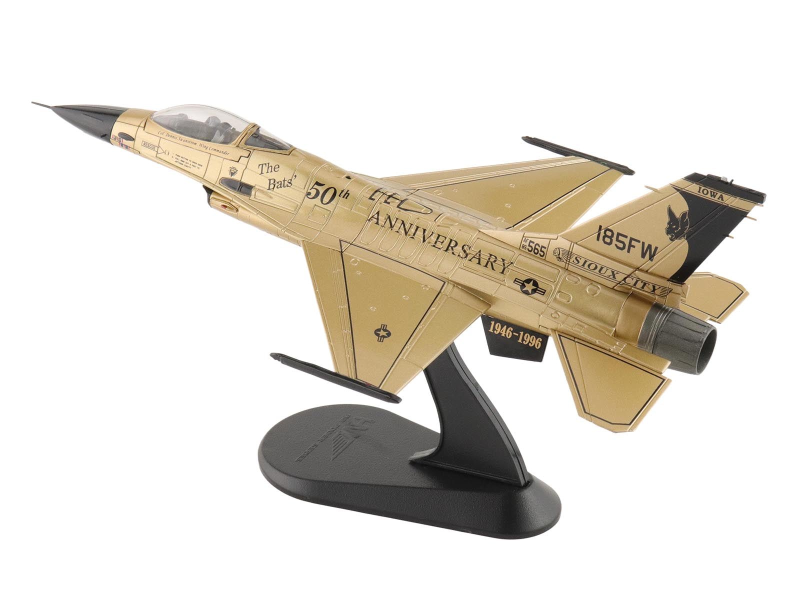 Lockheed F-16A Fighting Falcon Fighter Aircraft "85-1565 Golden Bat Viper 185 ARW Iowa ANG Squadron 50th Anniversary" (2022) United States Air Force "Air Power Series" 1/72 Diecast Model by Hobby Master - image 5