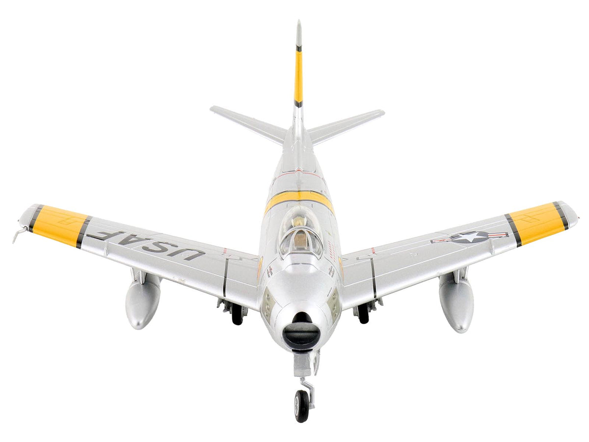 North American F-86E Sabre Fighter Aircraft "51-2752 Colonel George Andrew Davis Jr. 4th FIG 334th FIS" (1952) United States Air Force "Air Power Series" 1/72 Diecast Model by Hobby Master - image 5