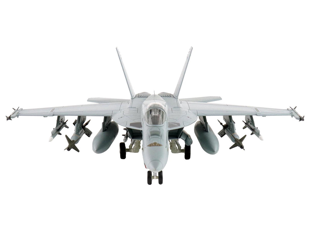 Boeing F/A-18E Super Hornet Fighter Aircraft "Dagger Team (with decals)" United States Navy "Air Power Series" 1/72 Diecast Model by Hobby Master - image 3