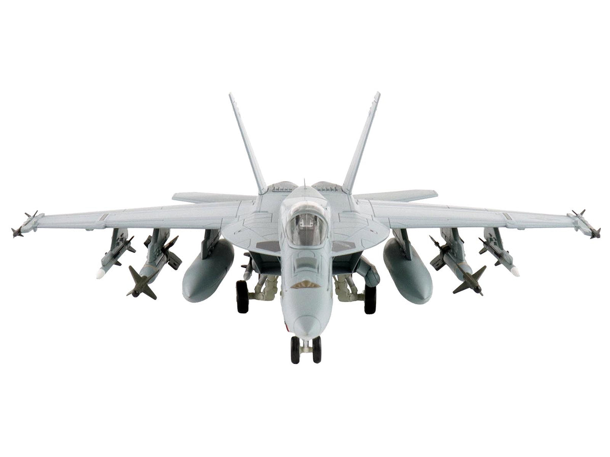 Boeing F/A-18E Super Hornet Fighter Aircraft "Dagger Team (with decals)" United States Navy "Air Power Series" 1/72 Diecast Model by Hobby Master - image 3