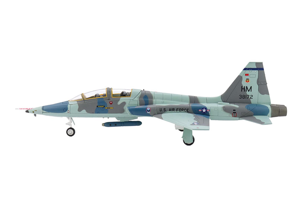 Northrop AT-38B Talon Aircraft "63-8172 479th TTW LIFT Trainer NASA" (1980s) United States Air Force "Air Power Series" 1/72 Diecast Model by Hobby Master