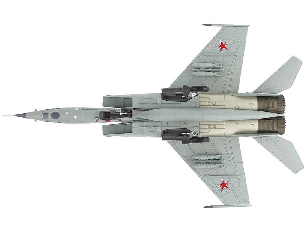 Mikoyan-Gurevich MiG-25RBT Aircraft "Red 46 47th Guards Reconnaissance Aviation Regiment 2nd Squadron" (2001) Russian Air Force "Air Power Series" 1/72 Diecast Model by Hobby Master - image 4