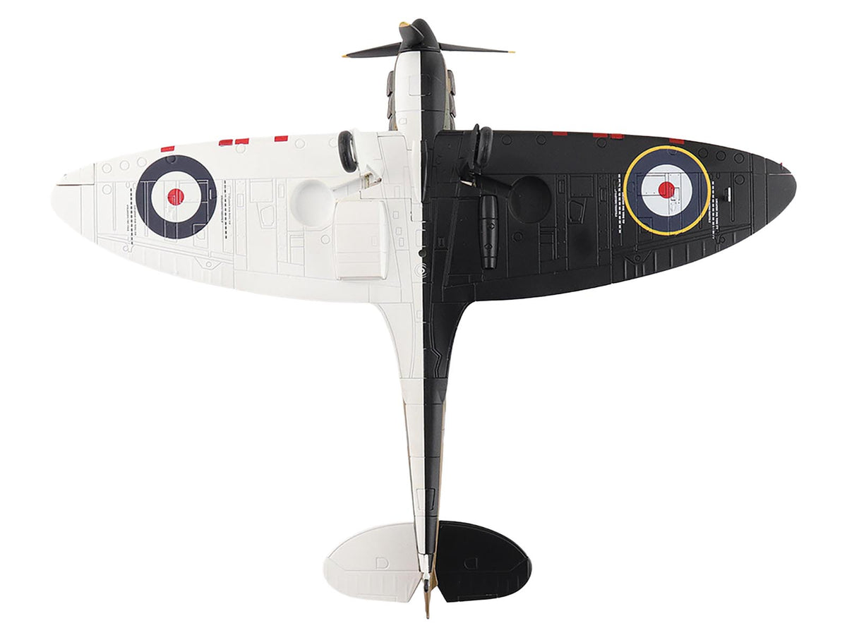Supermarine Spitfire Mk.1a Fighter Aircraft "J/P9374 Dunkirk" British Royal Air Force "Air Power Series" 1/48 Diecast Model by Hobby Master - image 4