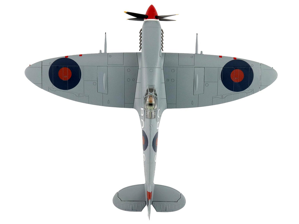 Supermarine Spitfire Mk IXc Fighter Aircraft "MA466 BQ-S No. 451 Squadron Corsica" (1944) Royal Australian Air Force "Air Power Series" 1/48 Diecast Model by Hobby Master - image 3