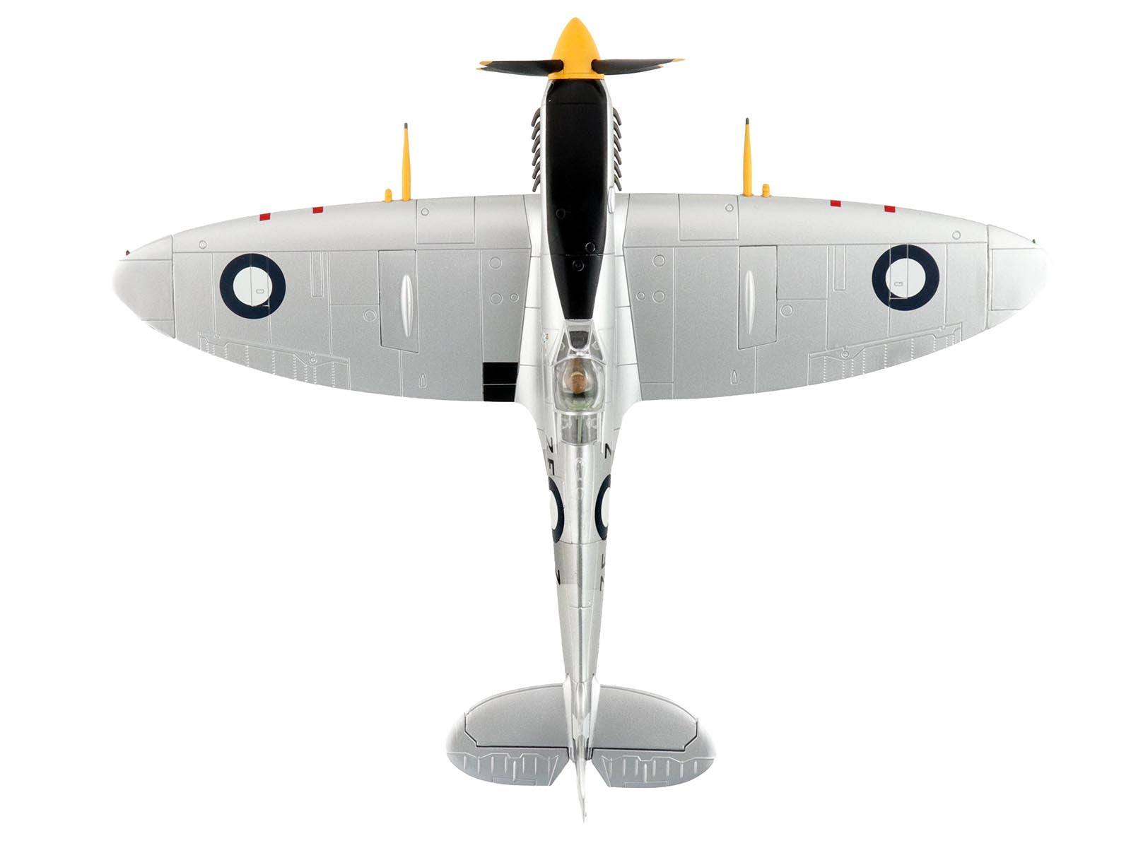 Supermarine Spitfire Mk VIII Fighter Aircraft "A53-379 Flight Lieutenant David Glaser No. 549 Squadron Strauss Airstrip" (1944) Royal Australian Air Force "Air Power Series" 1/48 Diecast Model by Hobby Master - image 3