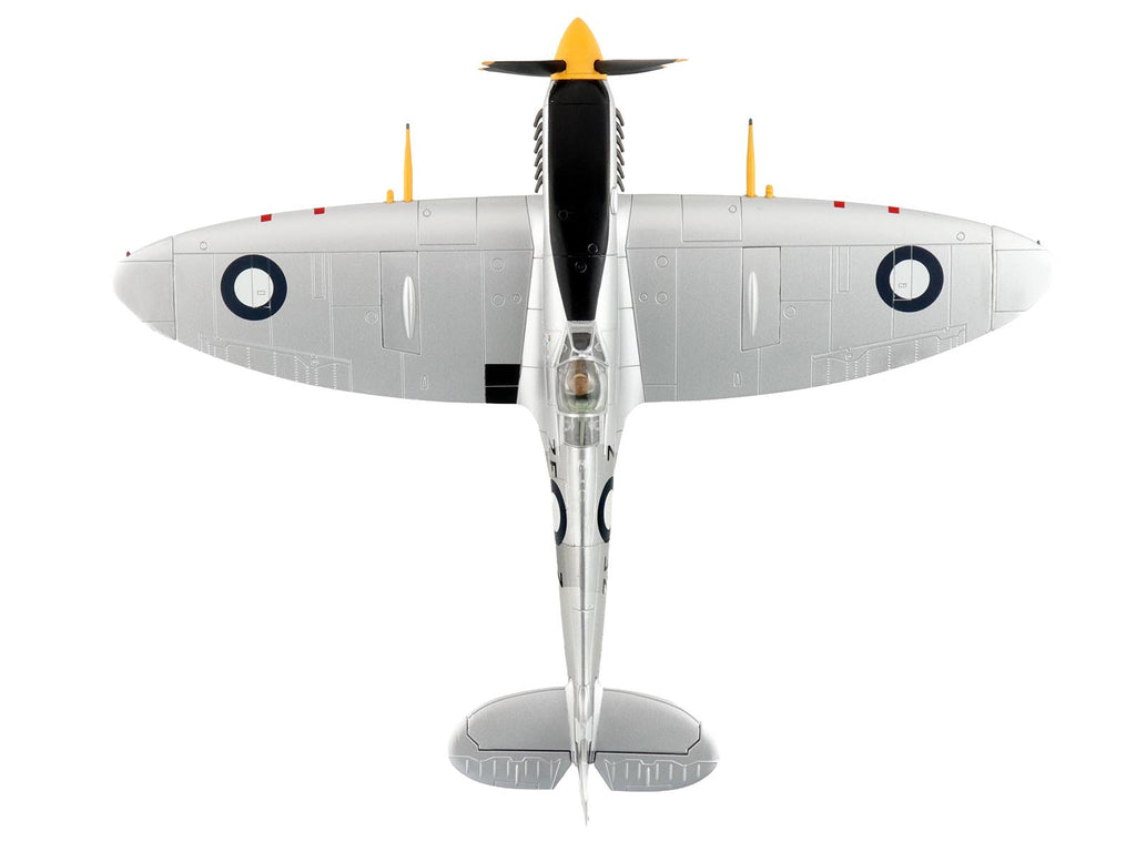 Supermarine Spitfire Mk VIII Fighter Aircraft "A53-379 Flight Lieutenant David Glaser No. 549 Squadron Strauss Airstrip" (1944) Royal Australian Air Force "Air Power Series" 1/48 Diecast Model by Hobby Master - image 3