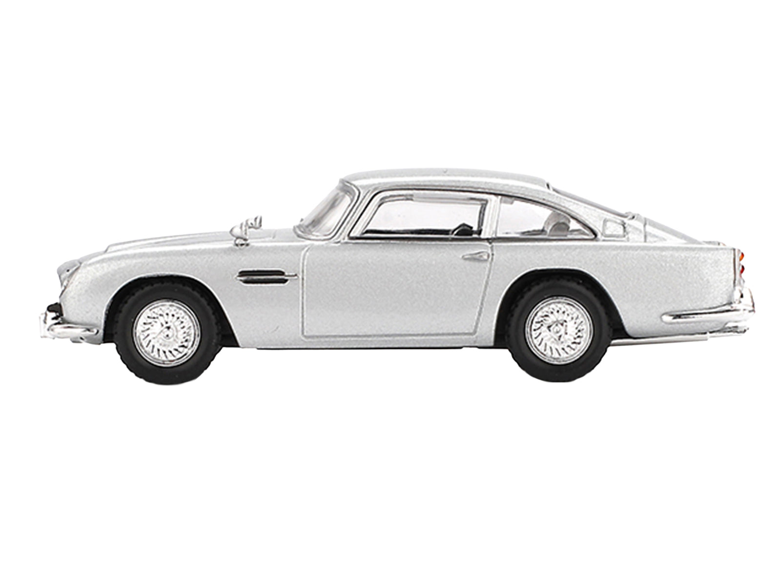 Aston Martin DB5 RHD (Right Hand Drive) Birch Silver Metallic (Damaged) 007 James Bond "Skyfall" (2012) Movie Limited Edition 1/64 Diecast Model Car by Mini GT