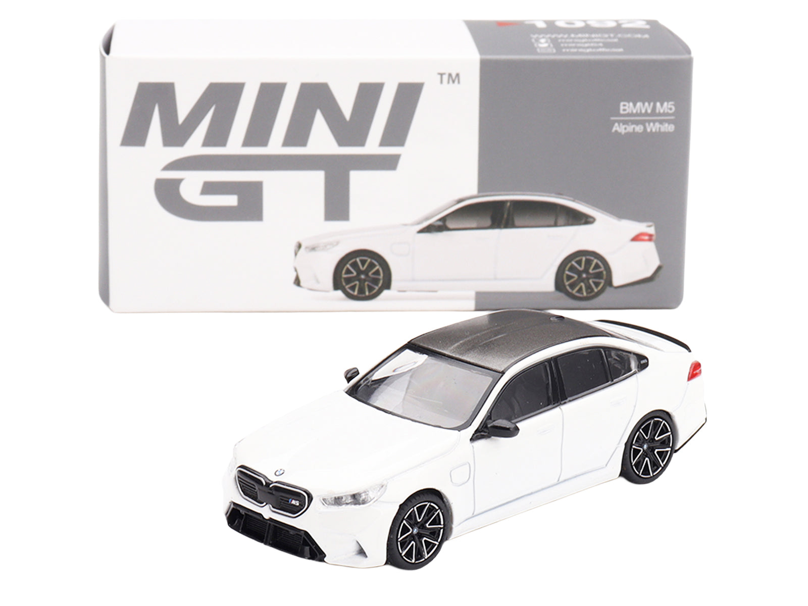 BMW M5 Alpine White with Carbon Top Limited Edition 1/64 Diecast Model Car by Mini GT - image 4