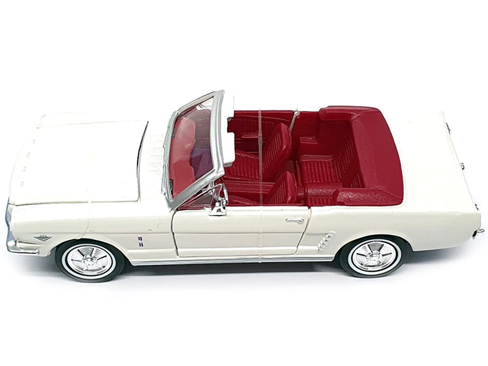 1964 1/2 Ford Mustang Convertible White with Red Interior James Bond 007 "Goldfinger" (1964) Movie "James Bond Collection" Series 1/24 Diecast Model Car by Motormax - image 4