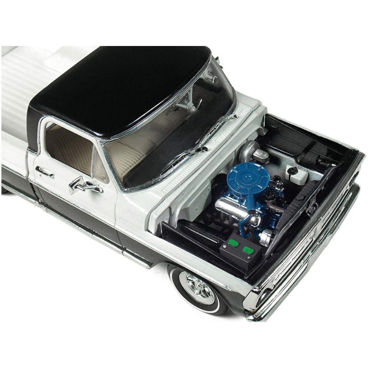 Skill 3 Model Kit 1972 Ford Sport Custom Pickup Truck 1/25 Scale Model by Moebius - image 3