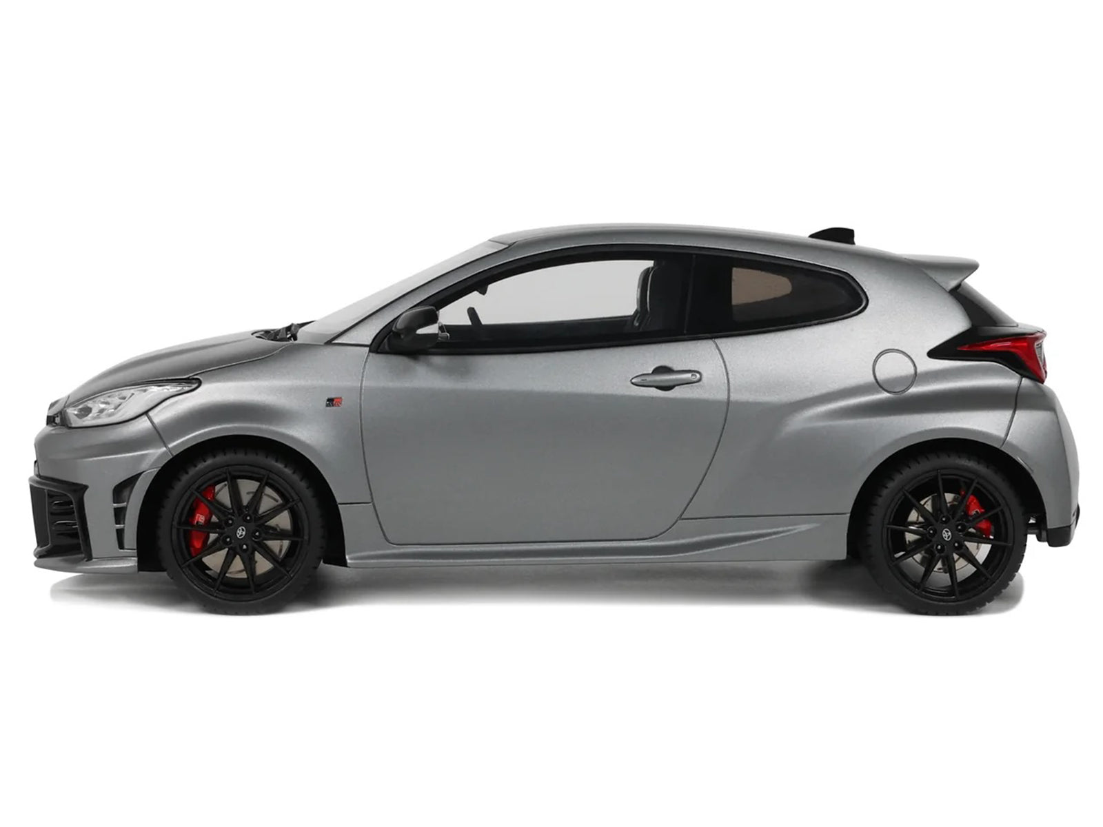 2024 Toyota GR Yaris Precious Metal Gray Metallic Limited Edition to 999 pieces Worldwide 1/18 Model Car by Otto Mobile - image 4