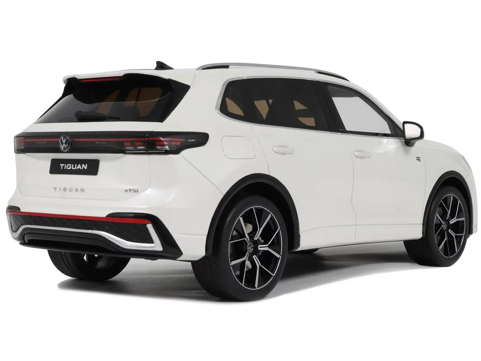 2024 Volkswagen Tiguan E Tsi R-Line Oryx White Pearl Limited Edition to 999 pieces Worldwide 1/18 Model Car by Otto Mobile - image 5