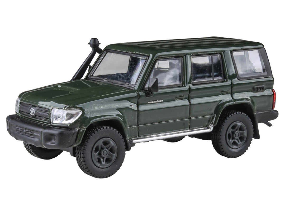 2014 Toyota Land Cruiser LC 76 Military Green 1/64 Diecast Model Car by Paragon Models - image 2