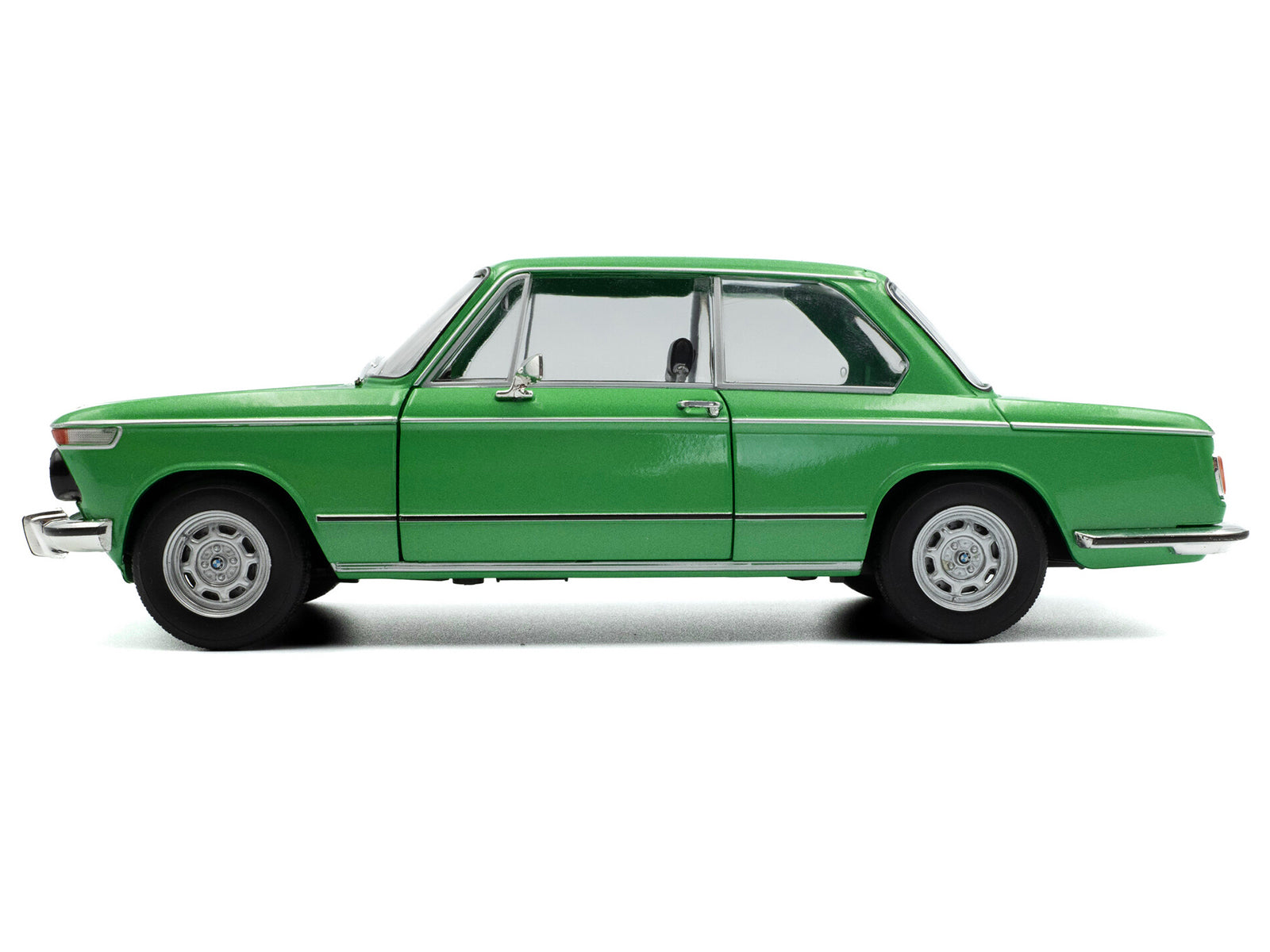 1971 BMW 1602 Taiga Green Metallic 1/18 Diecast Model Car by Solido - image 3