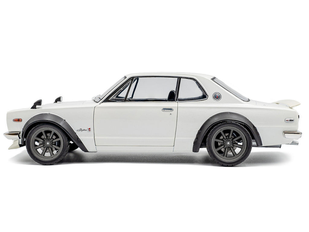1970 Nissan Skyline (C10) Hakosuka RHD (Right Hand Drive) White 1/18 Diecast Model Car by Solido - image 3