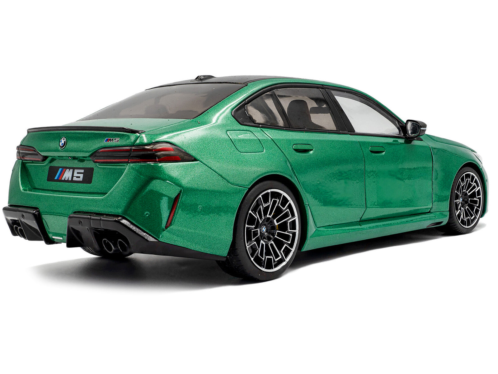 2025 BMW M5 Isle of Man Green Metallic 1/18 Diecast Model Car by Solido - image 4