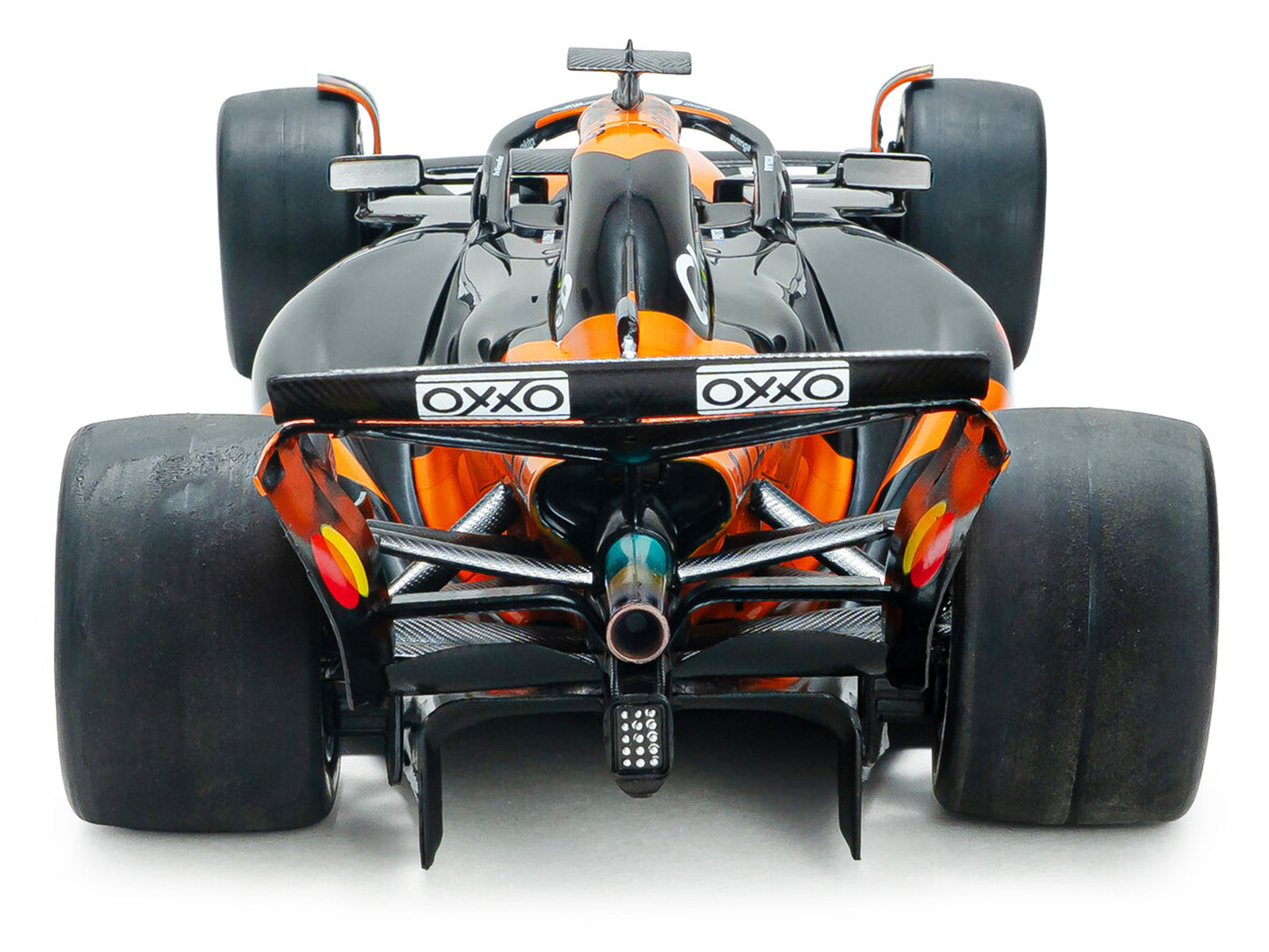 McLaren MCL39 #81 Oscar Piastri "OKX" Winner Formula One F1 "Chinese GP" (2025) "Competition" Series 1/18 Diecast Model Car by Solido - image 5
