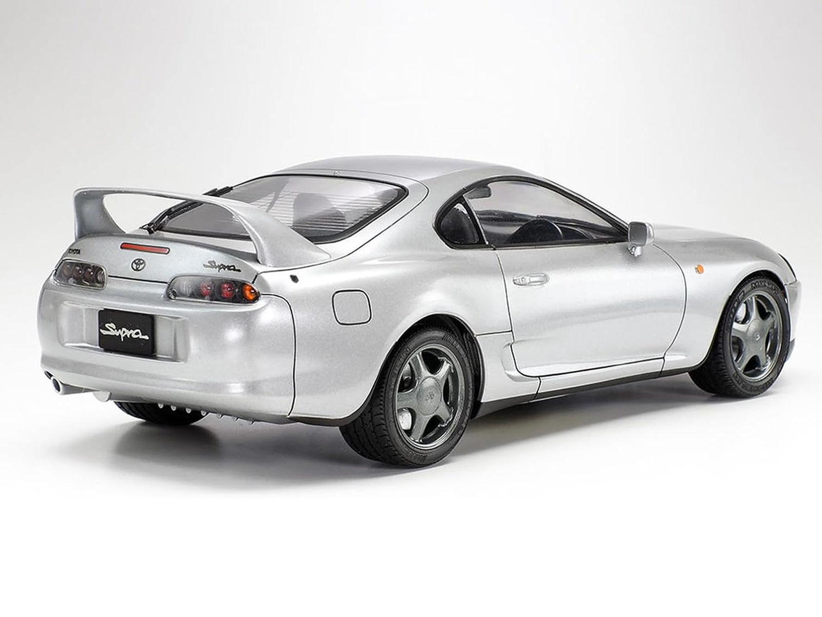 Model Kit Toyota Supra 1/24 Scale Model by Tamiya - image 4