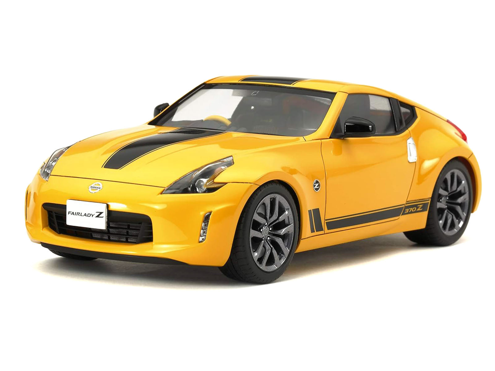 Model Kit Nissan 370Z Heritage Edition 1/24 Scale Model by Tamiya