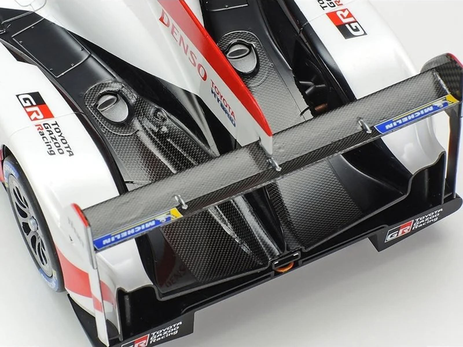 Model Kit Toyota Gazoo Racing TS050 Hybrid 1/24 Scale Model by Tamiya