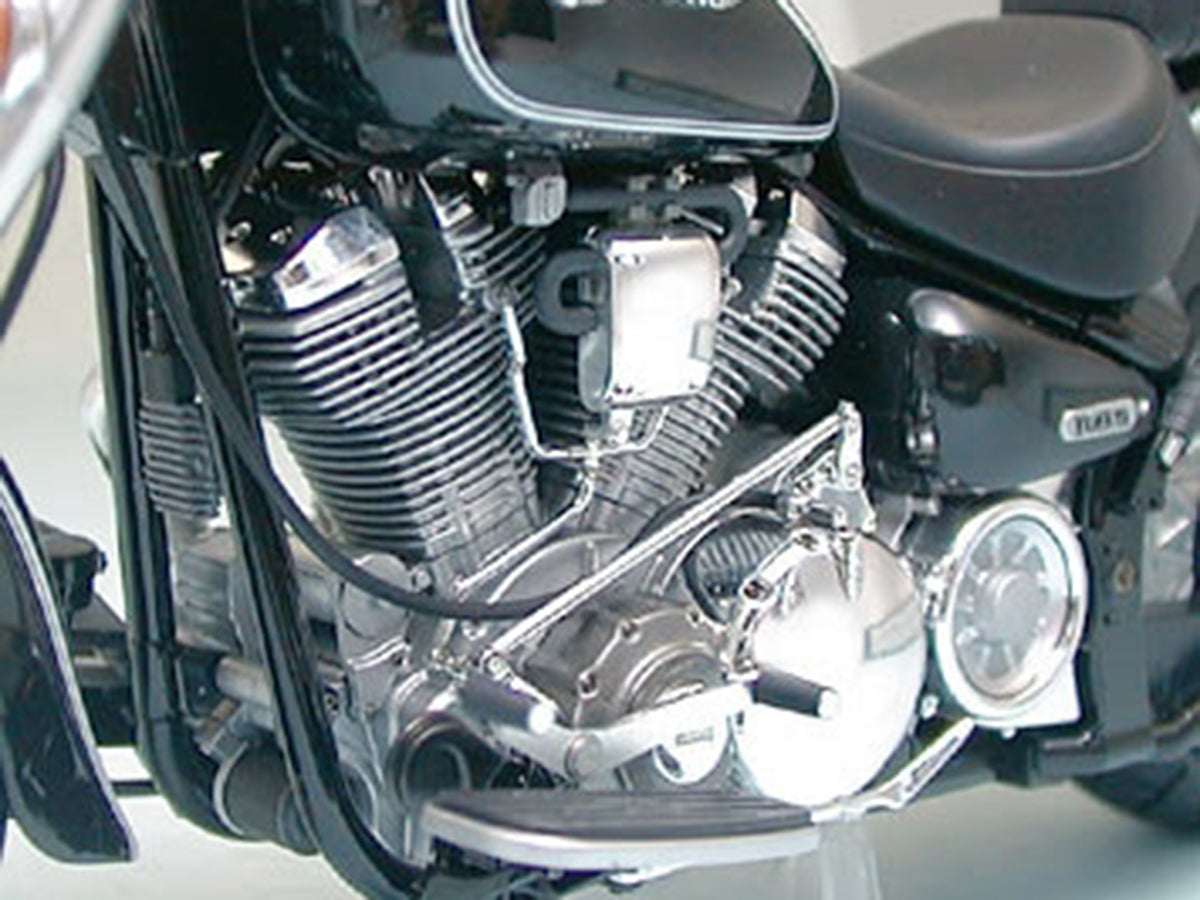Model Kit Yamaha XV1600 RoadStar Motorcycle 1/12 Scale Model by Tamiya - image 4