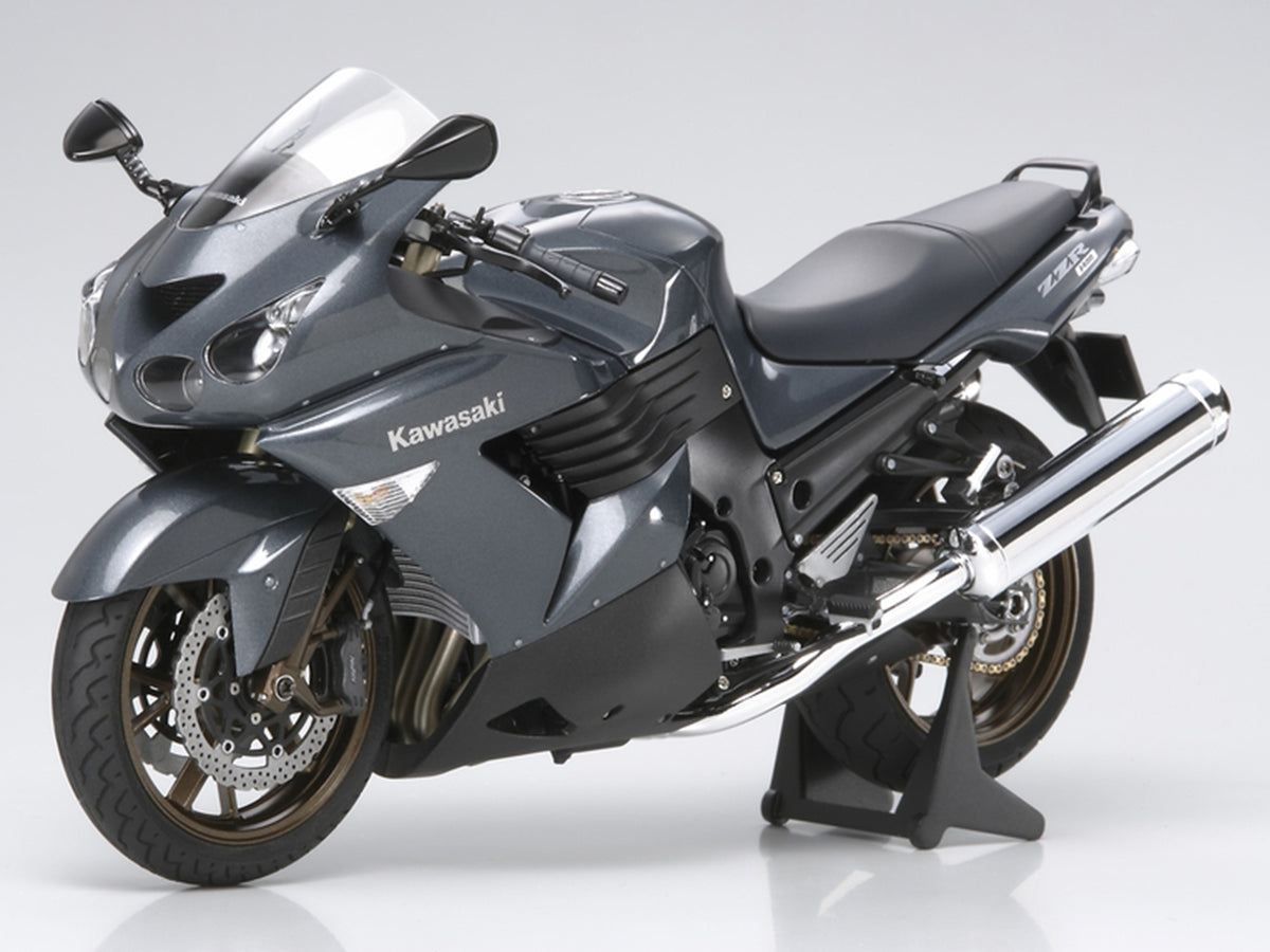 Model Kit Kawasaki ZZR 1400 Motorcycle 1/12 Scale Model by Tamiya - image 3