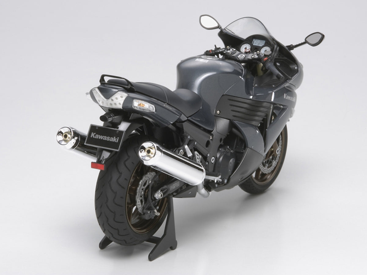 Model Kit Kawasaki ZZR 1400 Motorcycle 1/12 Scale Model by Tamiya - image 4