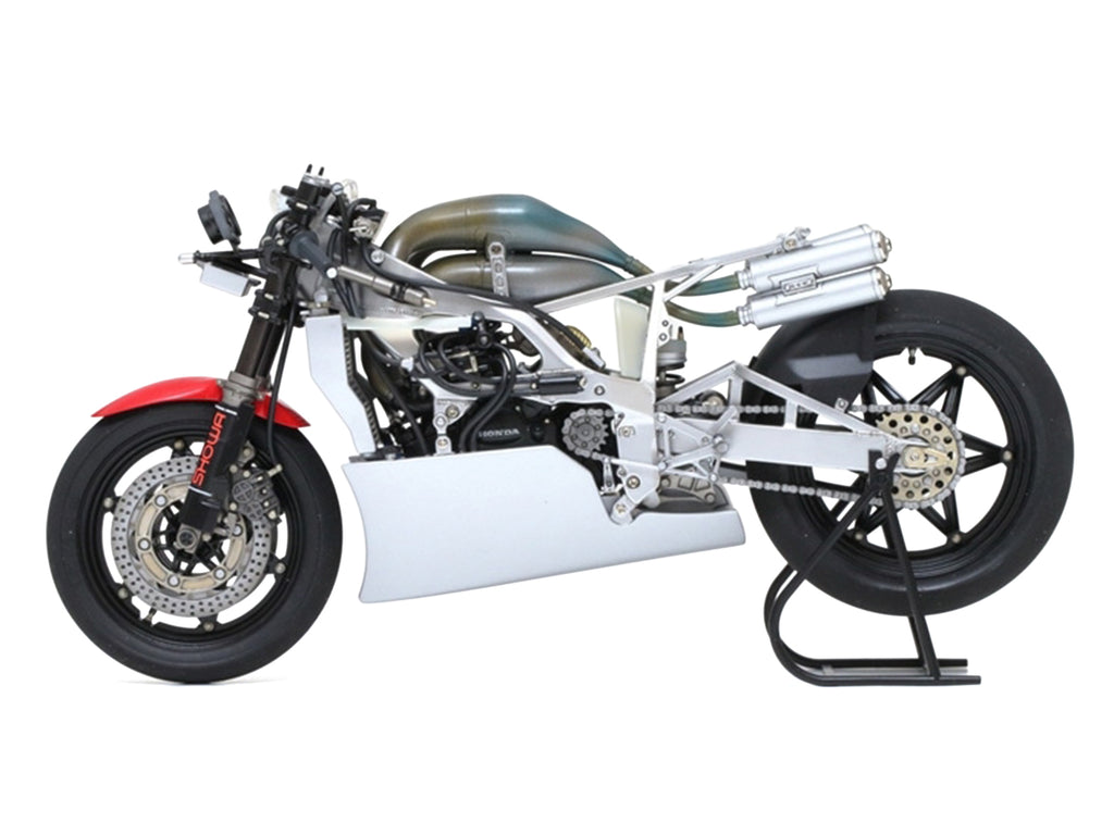Model Kit Honda NSR500 Motorcycle "500cc Road Racing World Championship" (1983) 1/12 Scale Model by Tamiya - image 5
