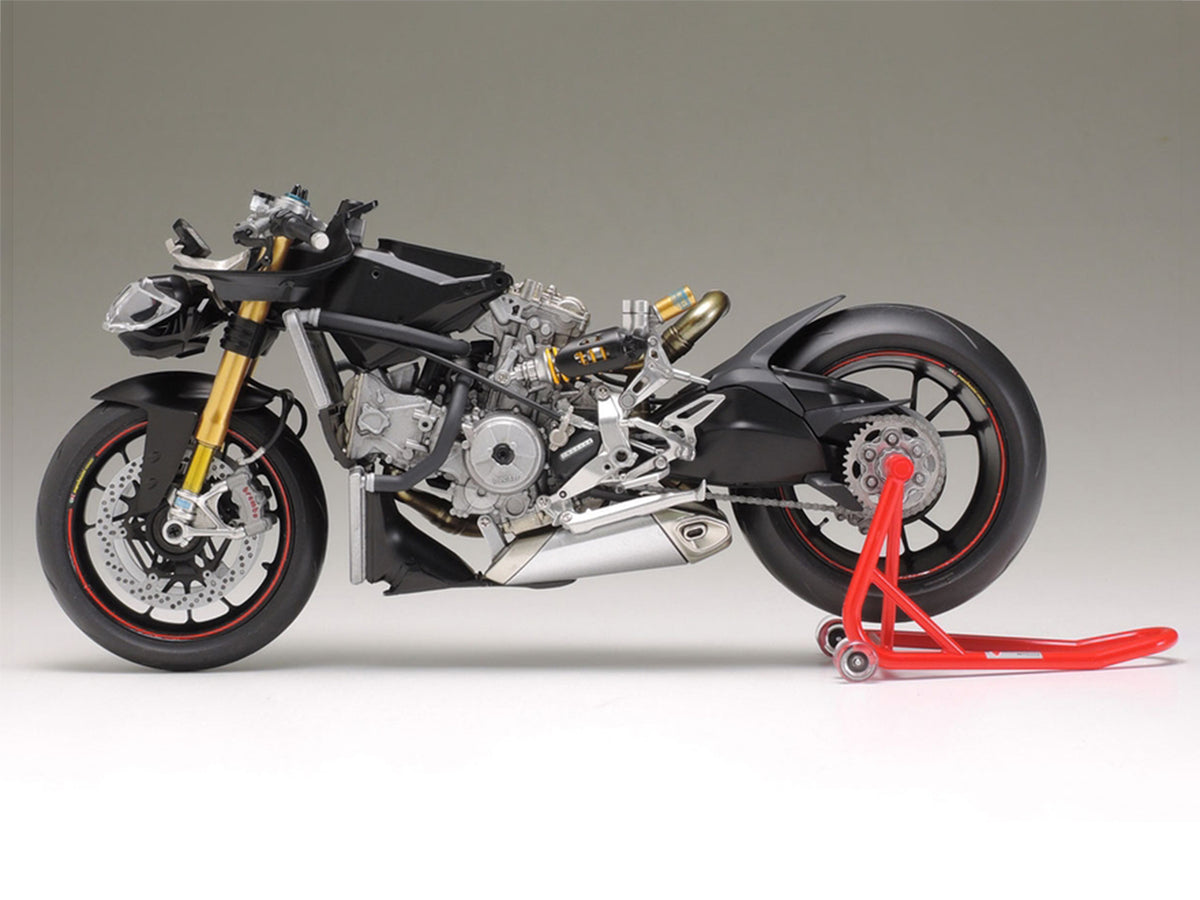 Model Kit Ducati 1199 Panigale S Motorcycle 1/12 Scale Model by Tamiya - image 3
