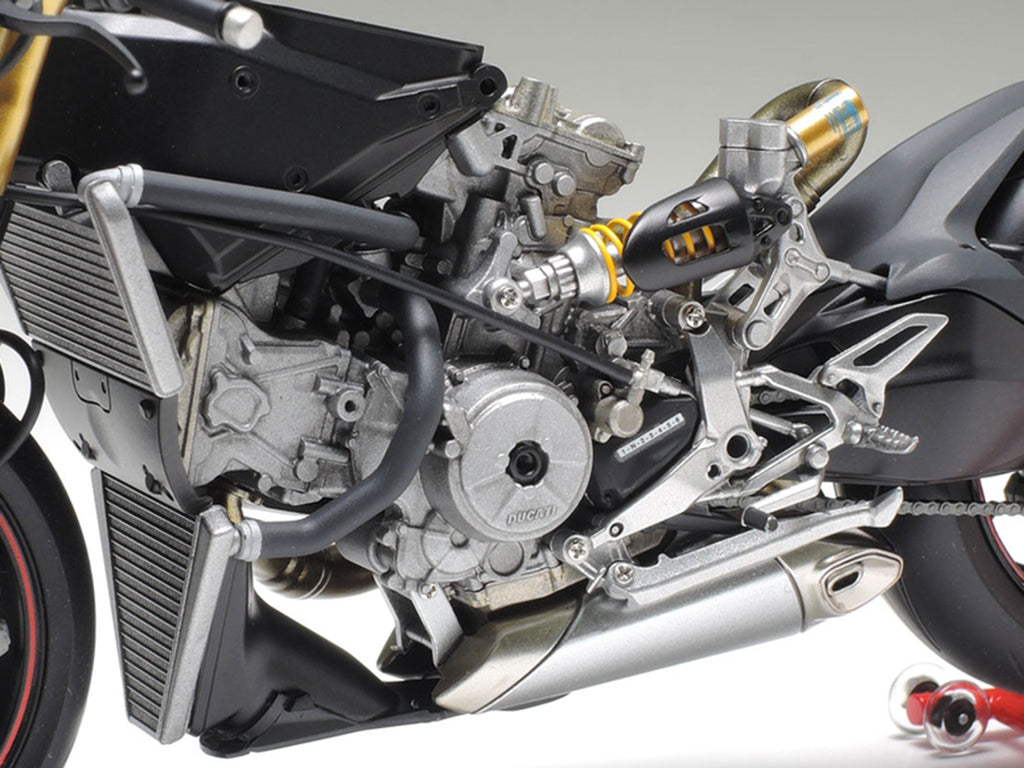 Model Kit Ducati 1199 Panigale S Motorcycle 1/12 Scale Model by Tamiya - image 4