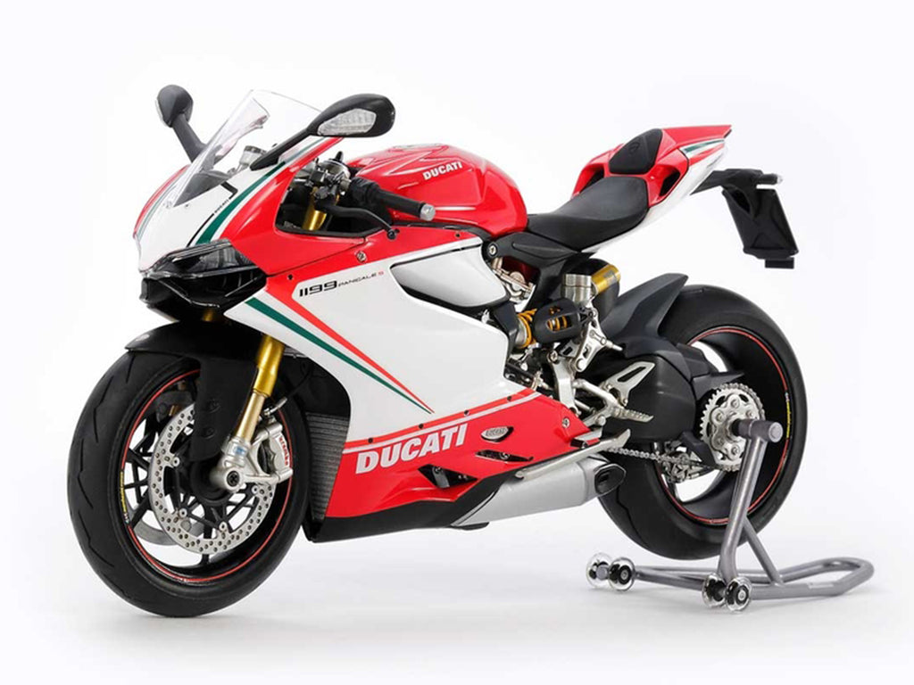 Model Kit Ducati 1199 Panigale S Motorcycle 1/12 Scale Model by Tamiya - image 2