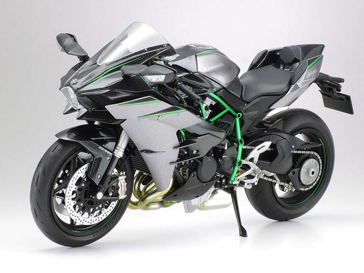 Model Kit Kawasaki Ninja H2 Carbon Motorcycle 1/12 Scale Model by Tamiya - image 3