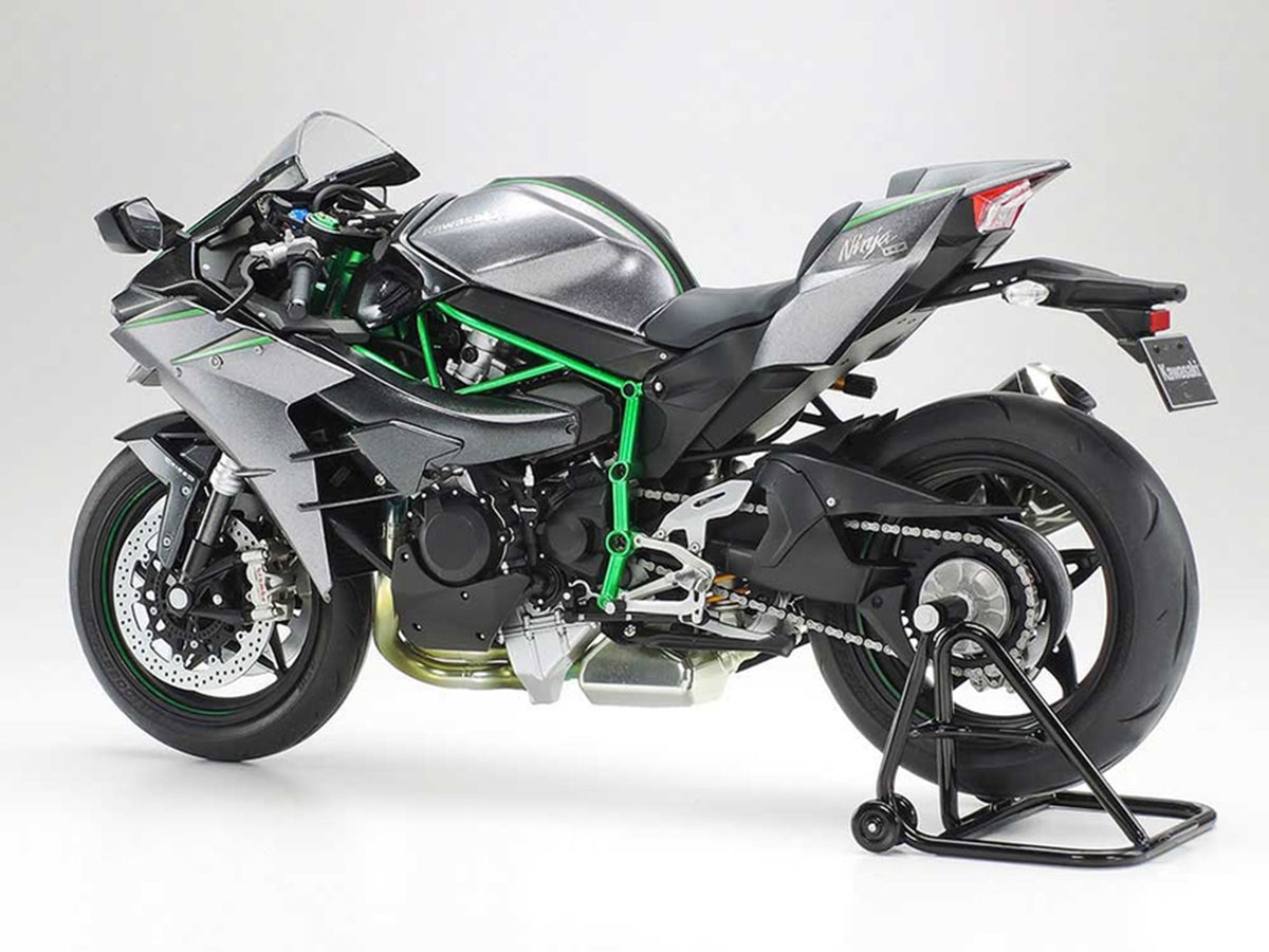 Model Kit Kawasaki Ninja H2 Carbon Motorcycle 1/12 Scale Model by Tamiya - image 4
