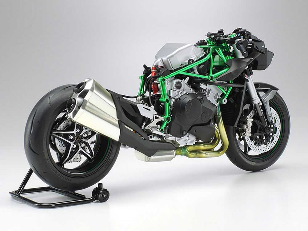 Model Kit Kawasaki Ninja H2 Carbon Motorcycle 1/12 Scale Model by Tamiya - image 5