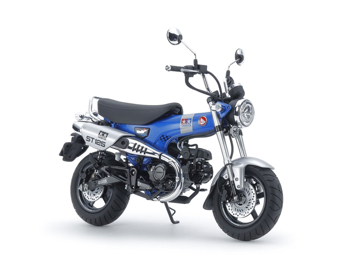 Model Kit Honda Dax125 Motorcycle 1/12 Scale Model by Tamiya - image 2