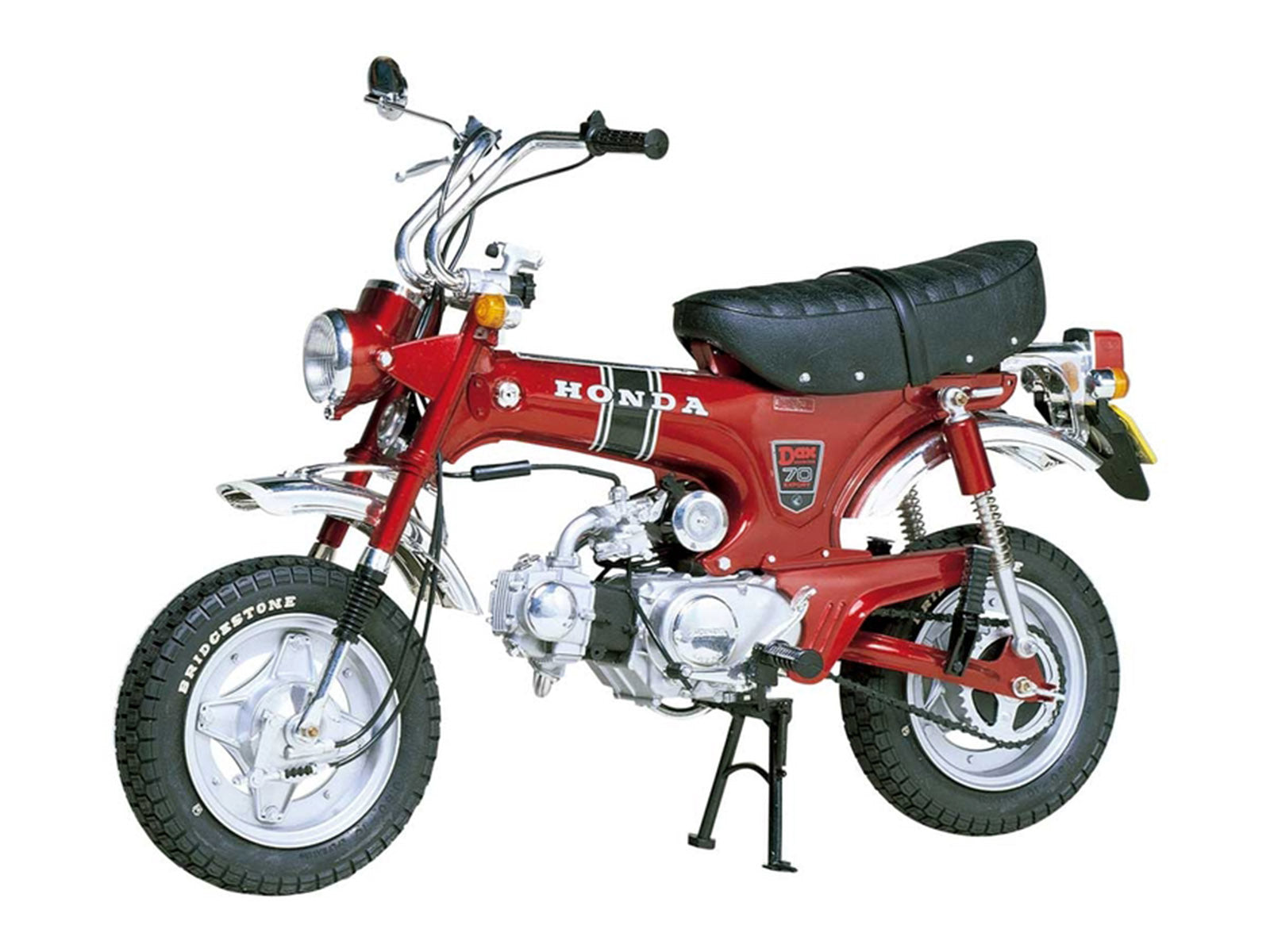 Model Kit Dax Honda Export 70 Motorcycle 1/6 Scale Model by Tamiya - image 2