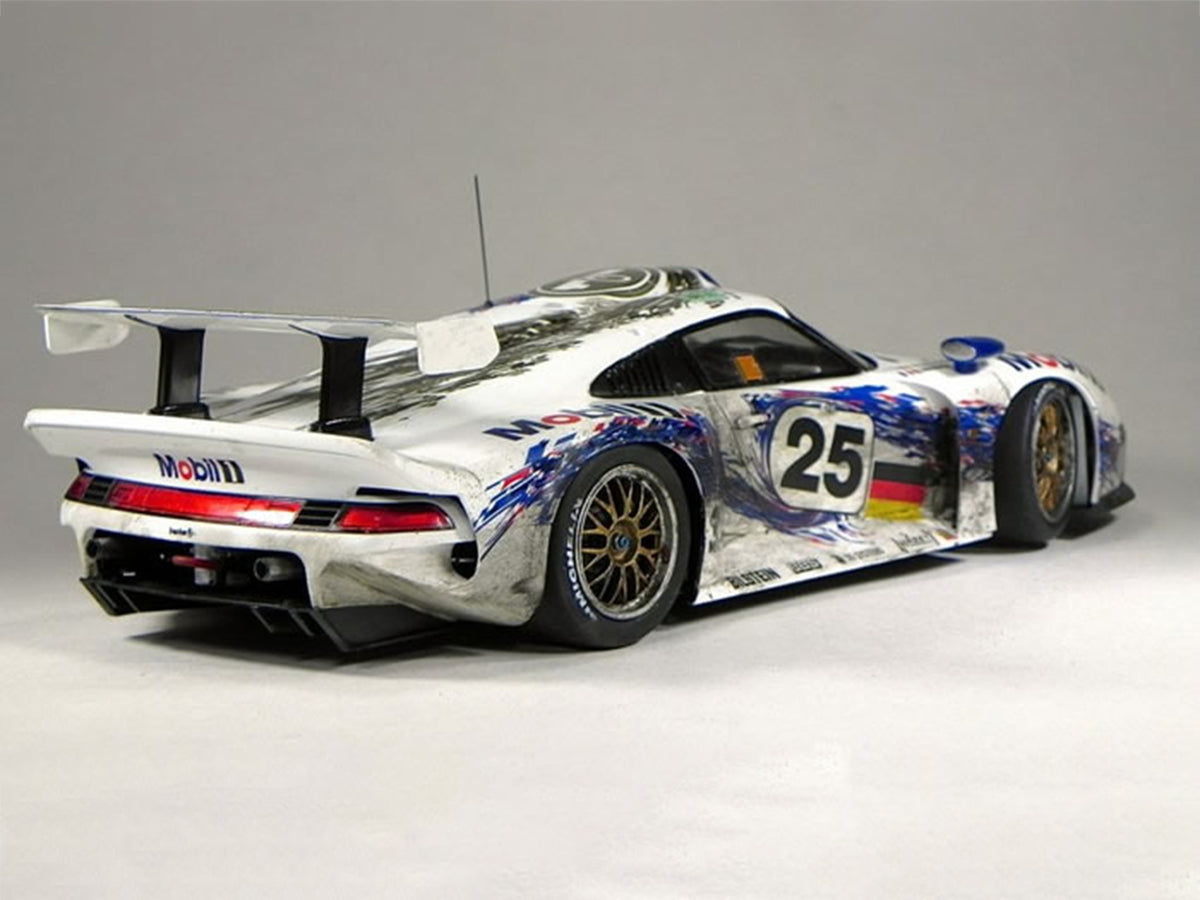 Model Kit Porsche 911 GT1 "24 Hours of Le Mans" (1996) 1/24 Scale Model by Tamiya - image 3