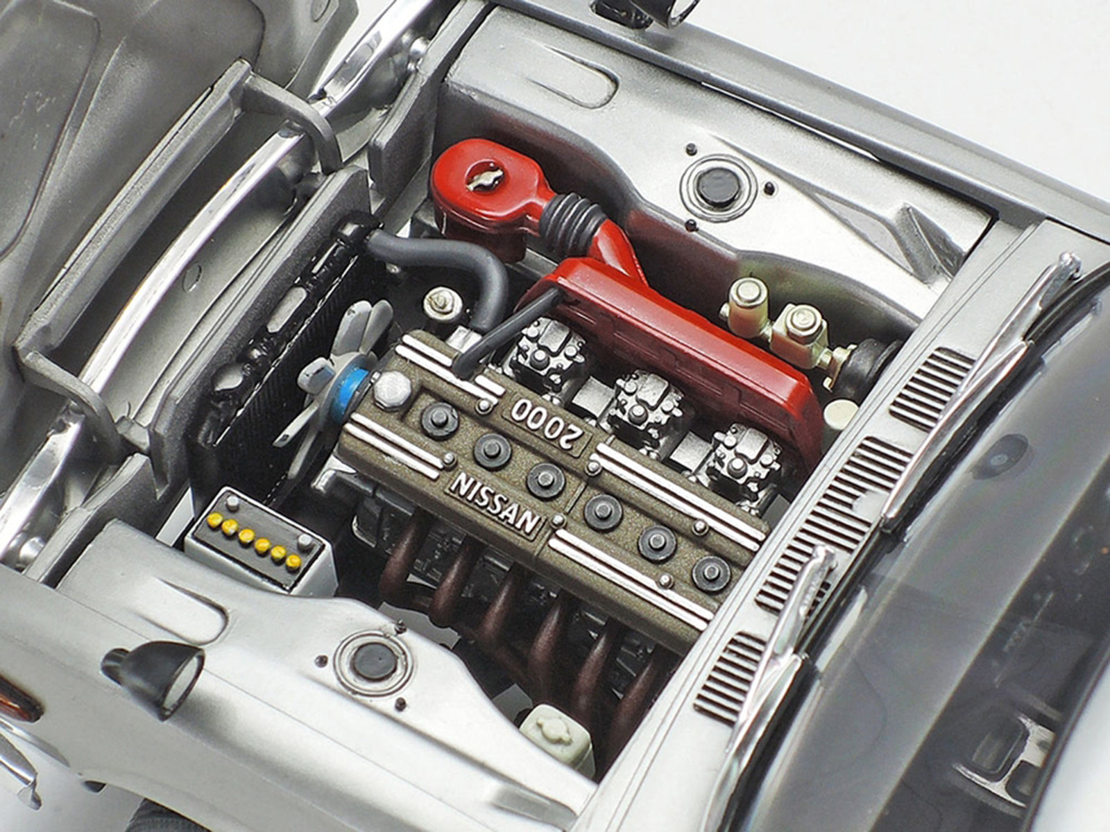 Model Kit Nissan Skyline 2000 GT-R 1/24 Scale Model by Tamiya - image 3