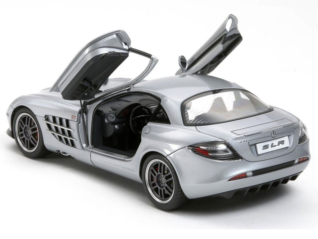 Model Kit Mercedes-Benz SLR McLaren 722 Edition 1/24 Scale Model by Tamiya - image 3