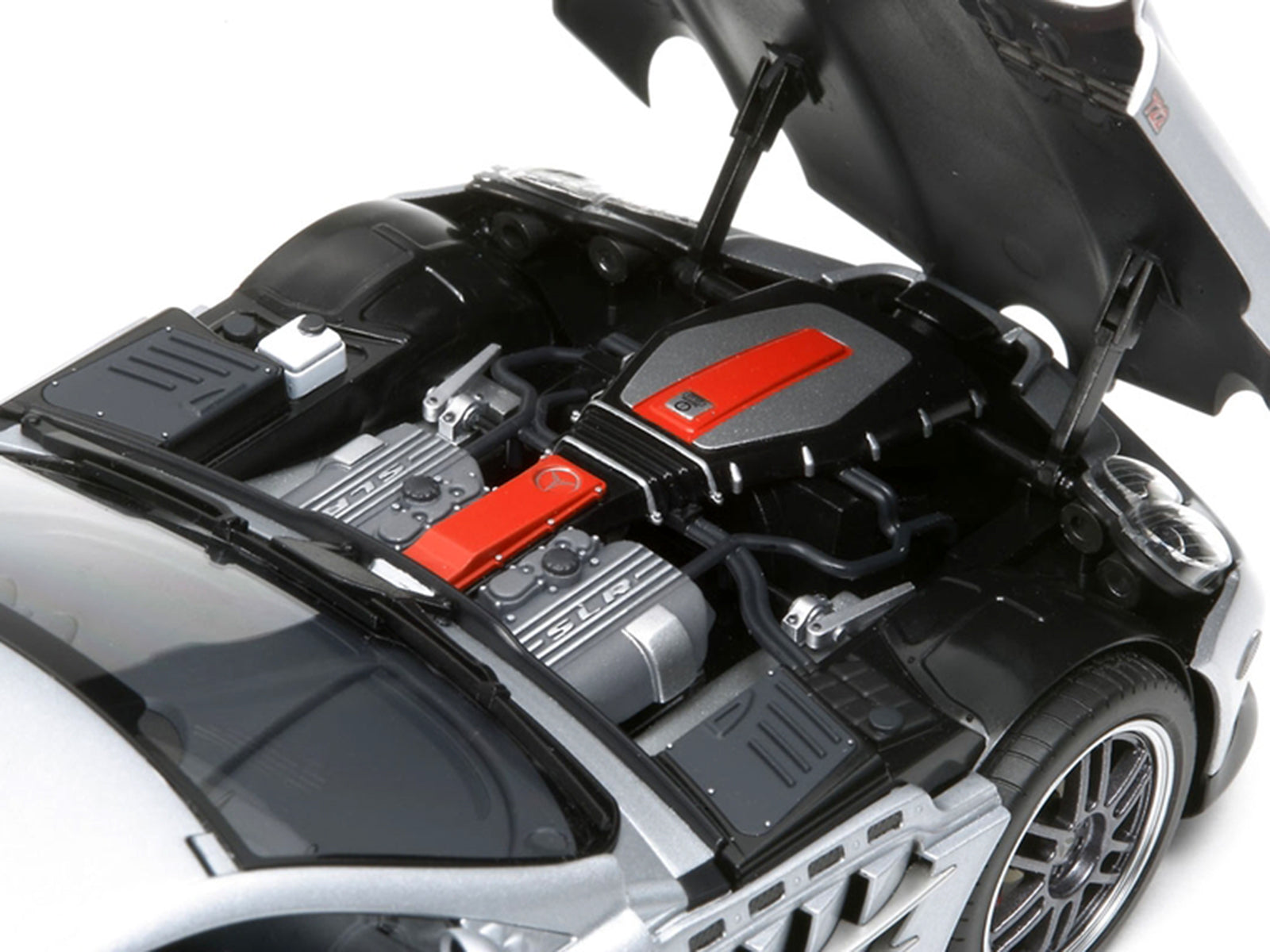Model Kit Mercedes-Benz SLR McLaren 722 Edition 1/24 Scale Model by Tamiya - image 4