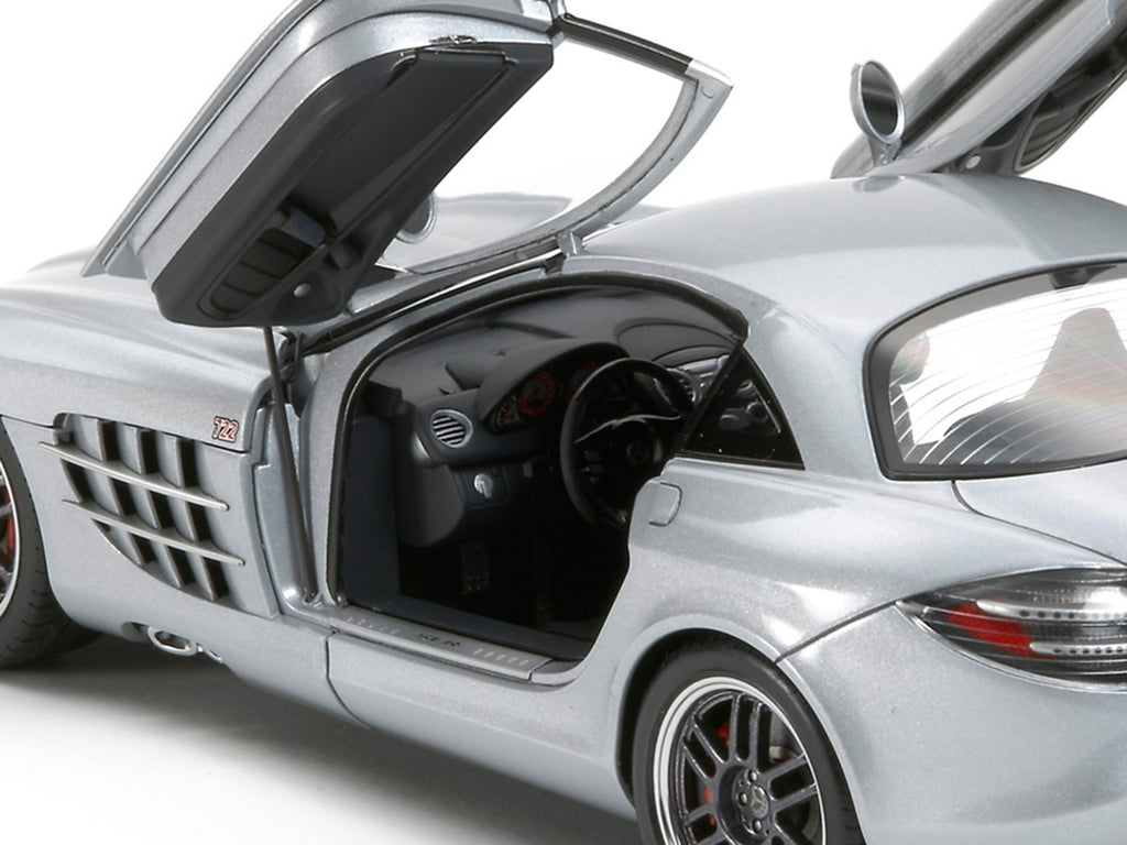 Model Kit Mercedes-Benz SLR McLaren 722 Edition 1/24 Scale Model by Tamiya - image 5