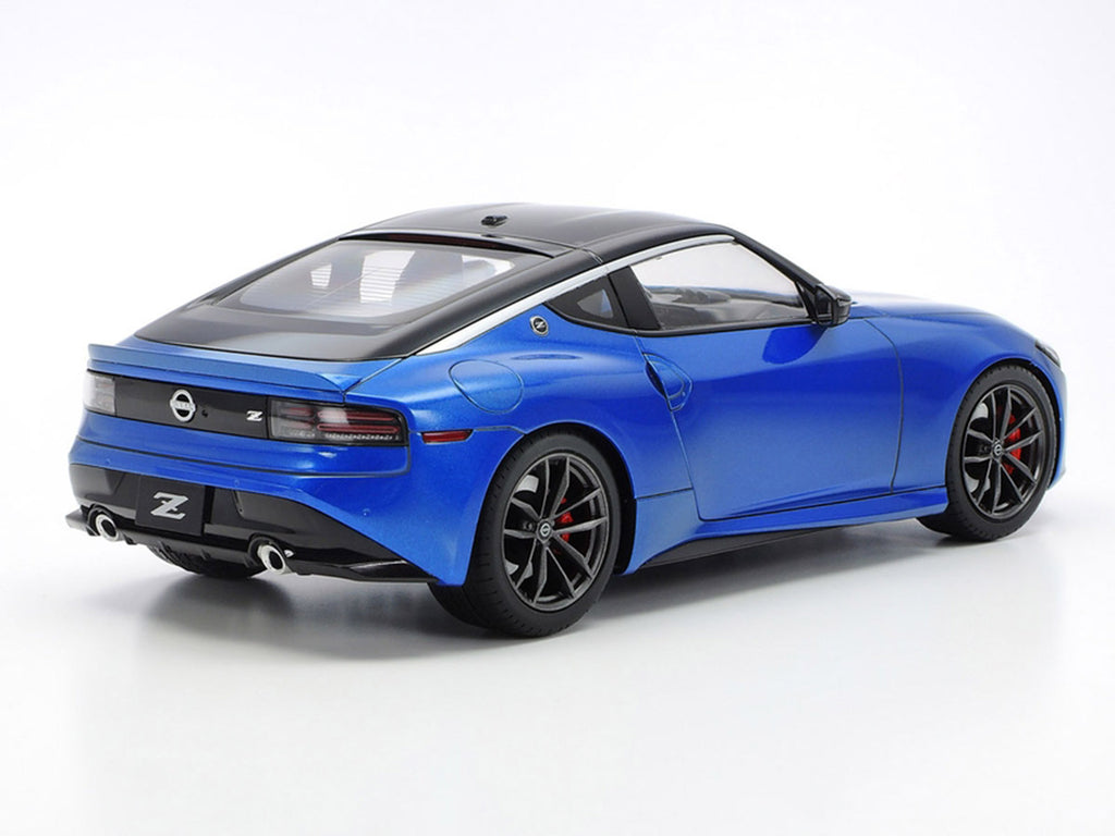 Model Kit Nissan Fairlady Z (RZ34) 1/24 Scale Model by Tamiya - image 3