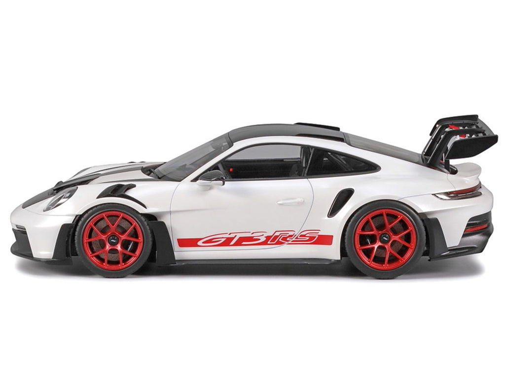 Model Kit Porsche 911 GT3 RS (992) 1/24 Scale Model by Tamiya - image 5