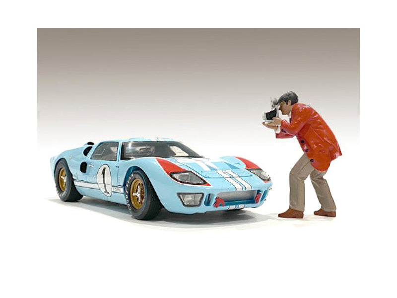 "Race Day 1" Figurine III for 1/18 Scale Models by American Diorama - image 2