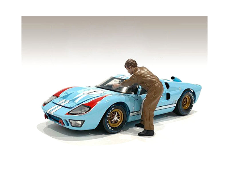 "Race Day 1" Figurine V for 1/18 Scale Models by American Diorama - image 2