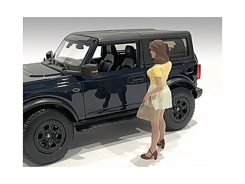 "The Dealership" Customer II Figurine for 1/24 Scale Models by American Diorama - image 2