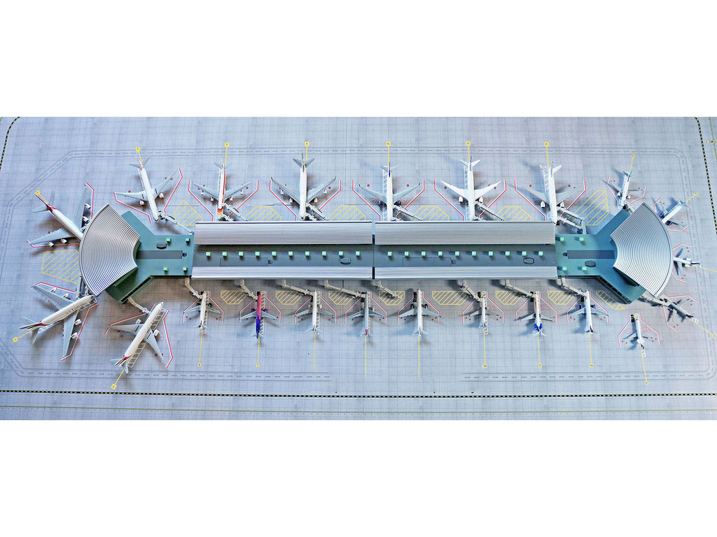 Deluxe Airport Mat for 1/400 Scale Models by GeminiJets - image 2