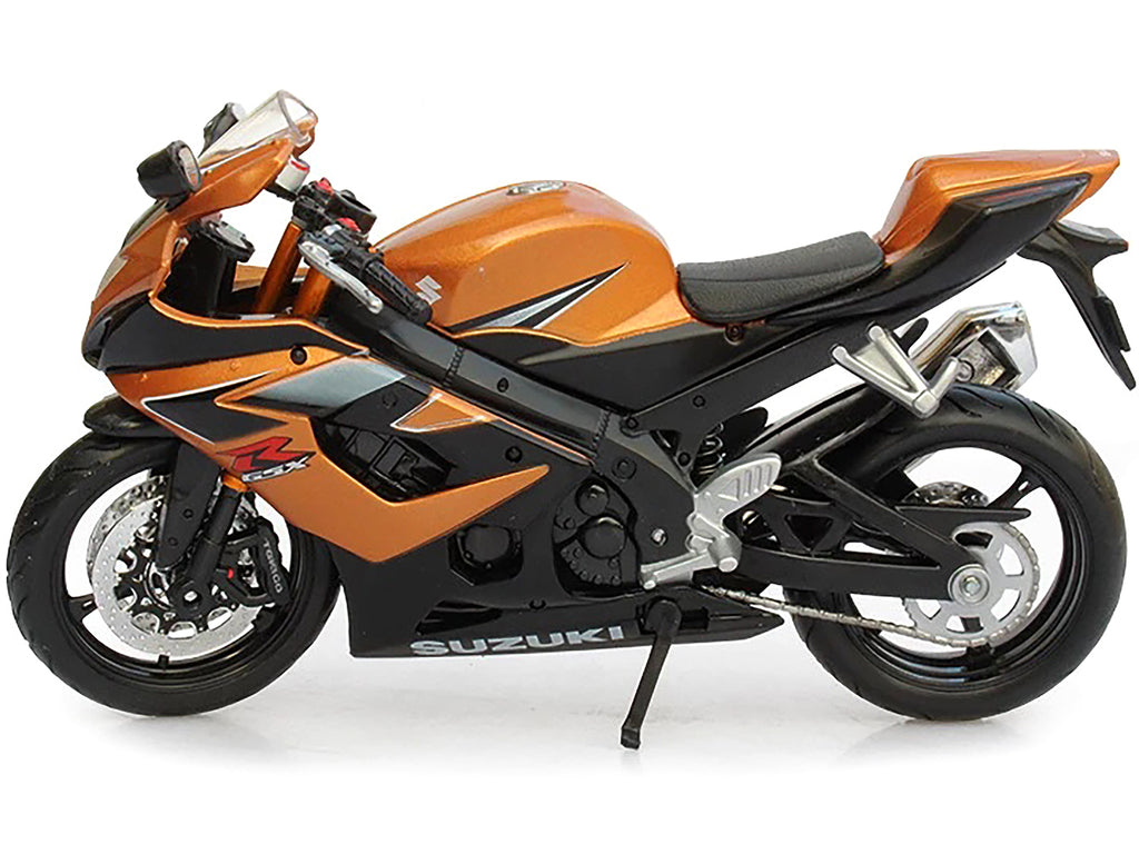 Suzuki GSX R1000 Bronze 1/12 Diecast Motorcycle Model by Maisto - image 3