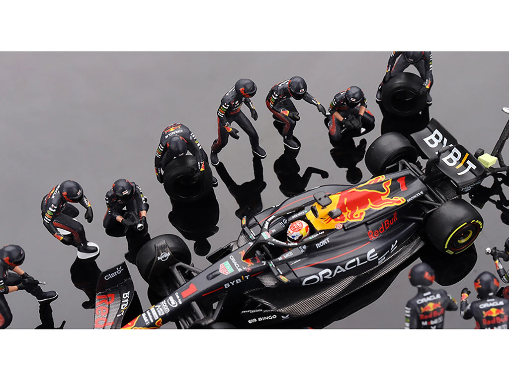 Mini GT MGTS0014 Red Bull RB19 Max Verstappen Japanese GP 2023 1/64 pit crew set - image 4
