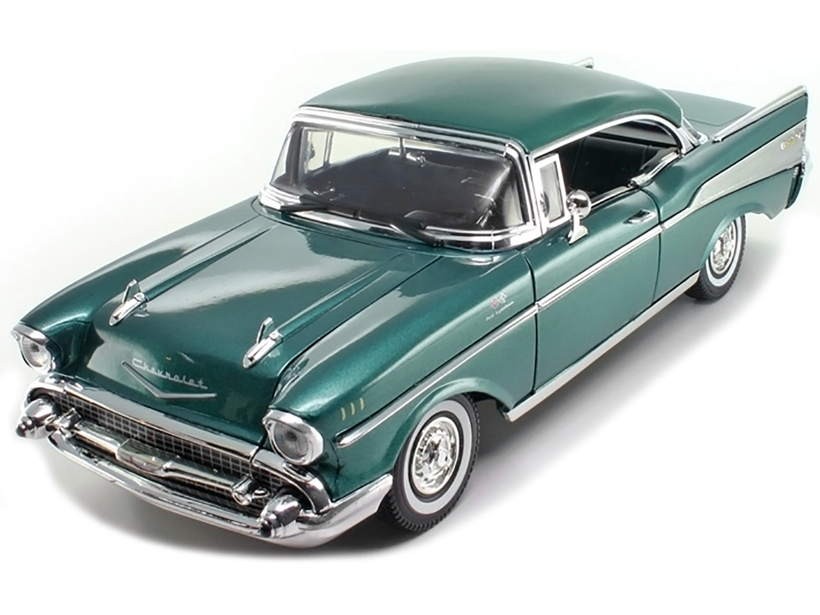 1957 Chevrolet Bel Air Hard Top Green 1/18 Diecast Model Car by Motormax - image 2